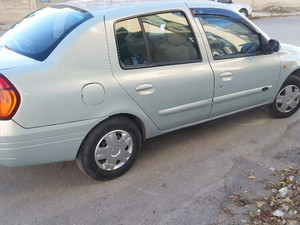 Sedan Renault Clio 1.4 RNA