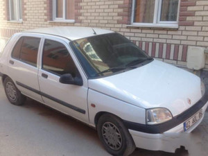 2. sahibinden Renault Clio 1.4 RN