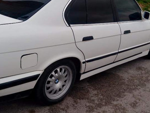 1990 12250 TL BMW 5 Serisi 520i