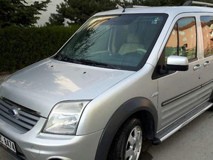 1. sahibinden Ford Tourneo Connect 1.8 110 GLX
