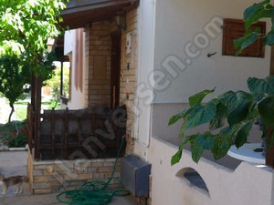 ÇEŞMEALTI DENİZLİ MAHALLESİNDE SATILIK HAVUZLU SİTEDE YAZLIK