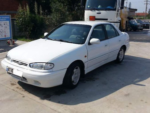 Sedan Hyundai Elantra 1.6 GLS