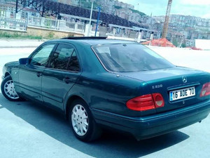 Temiz Mercedes Benz E 200 Elegance
