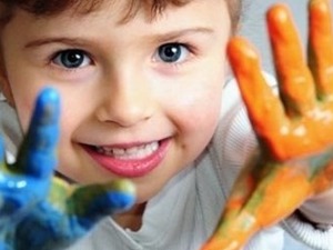 etiler'de yatılı çalışacak çocuk bakıcısı aranıyor