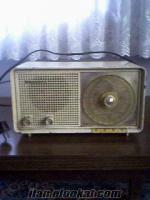 60 70 yııllık eski tarihi bir radyo ve birde gaz ocağı