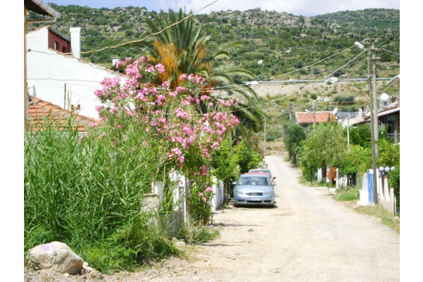 Urla Gülbahçe�de satılık arsa