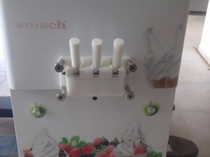 dondurma makinesi Smach marka soft dondurma makinesi