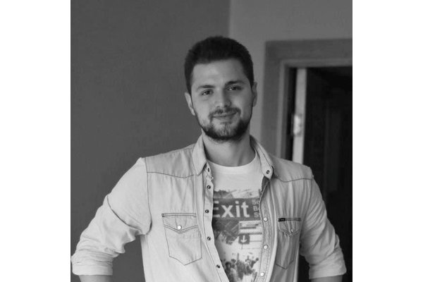 sevgi ve mutluluk arıyorum