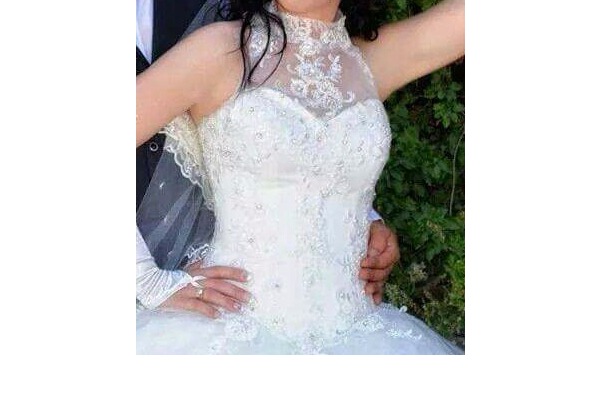 Gelinlik uygun fiyata verilecektir. kayseri ve civarı