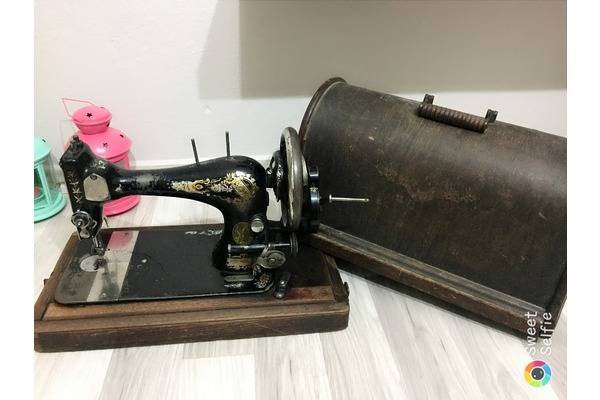 antika singer dikiş makinası