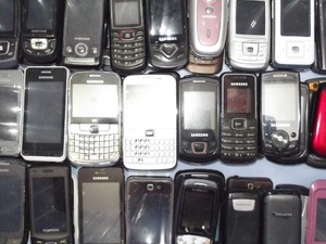 samsung cep telefonları NOKİA SAMSUNG SİEMENS PARÇA AMAÇLI KULLANMALIK TELEFONLAR