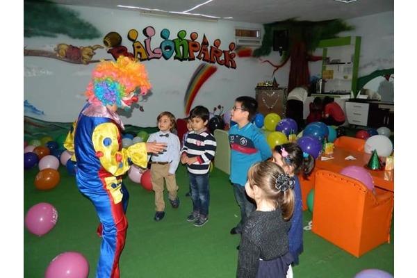 Palyaço İKI SAAT 80 TL