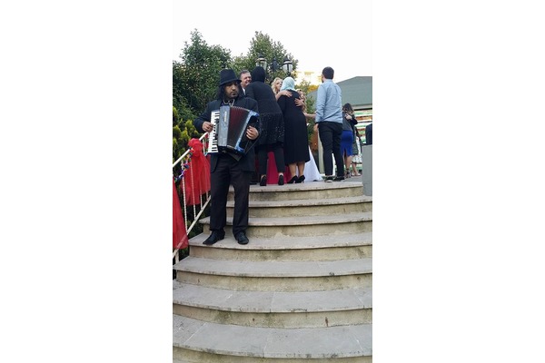 doğum günü sürprizine akordeon gitar kiralamak artık mümkün istanbulda  süper fiyatlara