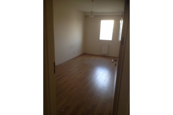 100. Yıl Mah. konut 60 m²