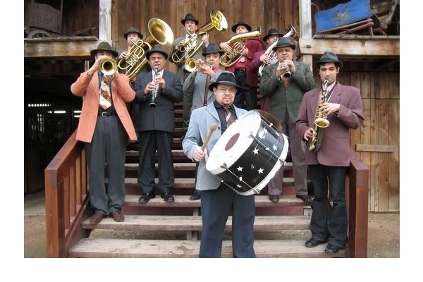 yılbaşı etkinliklerine alo orkestra bizden ses sistemli bando trio orkestra  müzik grupları fırsat fiyata