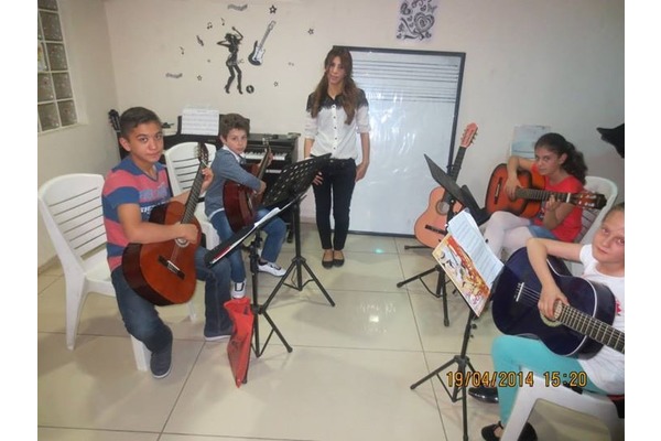 gitar -saz -keman-yanflüt  -piano -org- dersleri iskenderun, mağazamızda hertürlü enstrüman bulunur