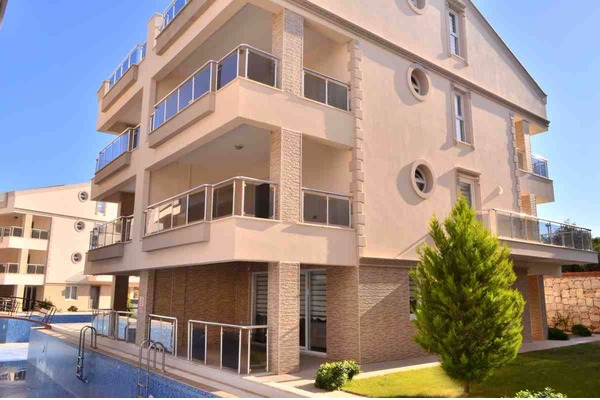 Satılık Emlak ofisi villa