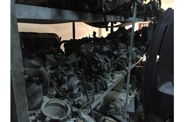 mitsubishi proton çıkma silinidr kapağı