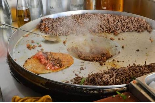 14 yıllık tecrübeli tantuni ustası