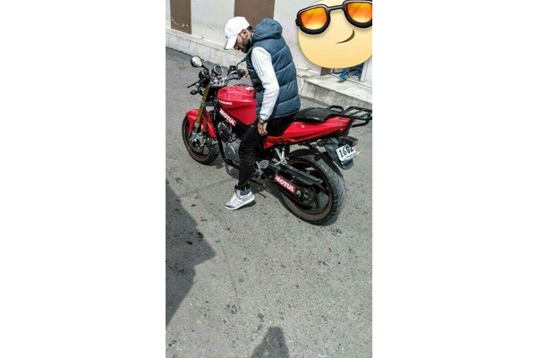 zararına 1 haftalığına kawasaki 750 aldığım için çok acildir 250 cc 2008 kaza bela hata kusur yok