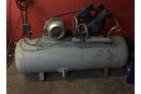 Satılık 300 lt kompresör