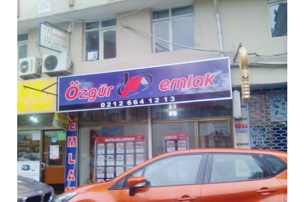zeytinburnu 58.bulvarda üç katlı dükkan 440m2