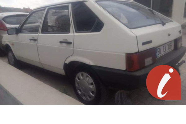 1990 yil Lada Samara 1.5