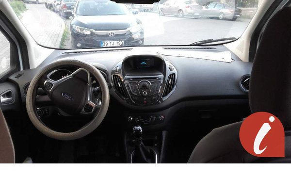 Ford Tourneo Courier 1.6 TDCi Titanium Beyaz