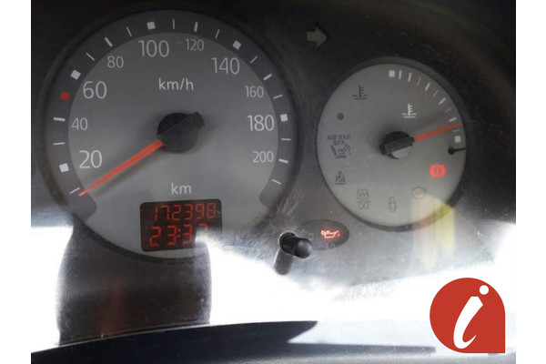 Renault Clio 1.6 16V Gri