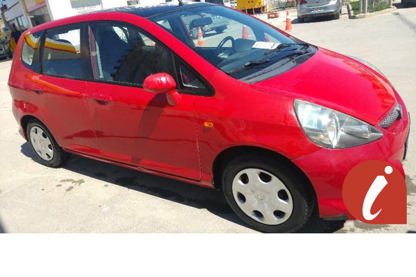 2005 yil Honda Jazz 1.4 LS