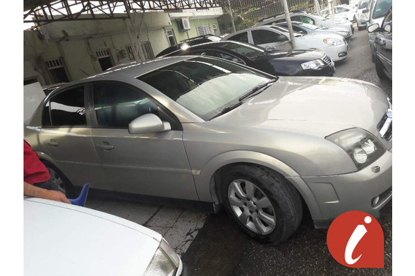 2005 model Opel Vectra 1.6 Edition