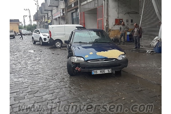 UĞURLU OTO'DAN HASARLI 95 MODEL FORD ESCORT CL PLAKALI RUHSATLI