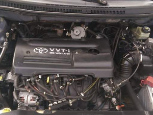  2004 yil Toyota Corolla 1.6 Sol