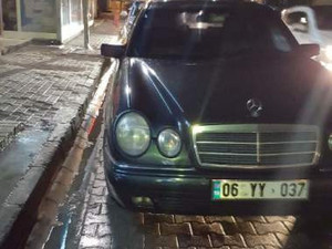  Mercedes Benz E 200 Elegance 40500 TL