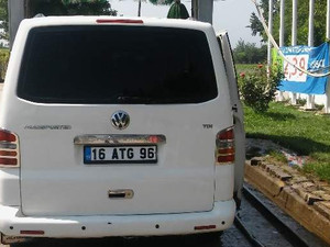  Bursa Gürsu Yenidoğan Mah. Volkswagen Transporter 1.9 TDI Camlı Van