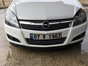opelin Sedan Opel Astra 1.3 CDTI Enjoy
