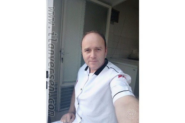 Dondurma ustası kasık ve tezgâhtar