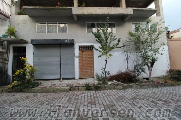 İZMİT YEŞİLOVA MERKEZDE KİRALIK ASMA KATLI DEPO 130M2