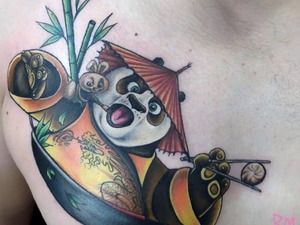 bayan yanına bay KungFu Panda dövmesi