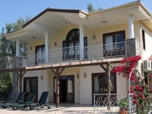 villa tatil 2500 TL konut Alaçatı